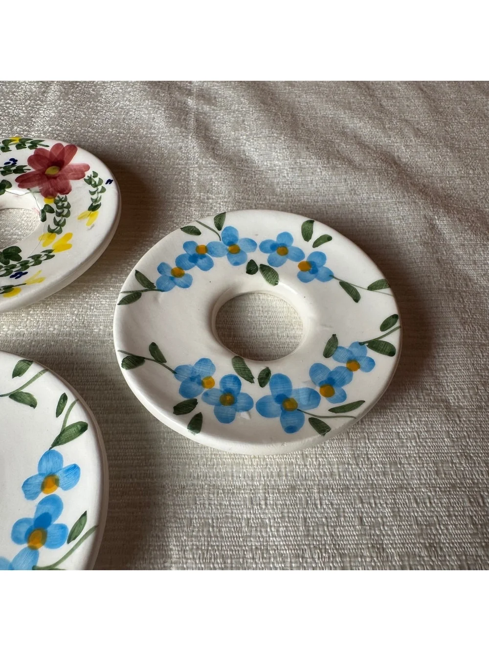 Vintage Hand Painted Ceramic Taper Candle Bobeches Set of 4 Floral Drip Catchers - Picture 4 of 6